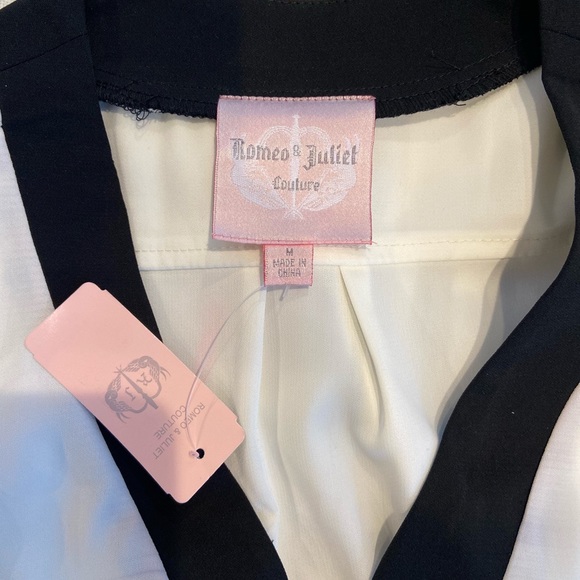 Super cute romper! - Picture 2 of 2